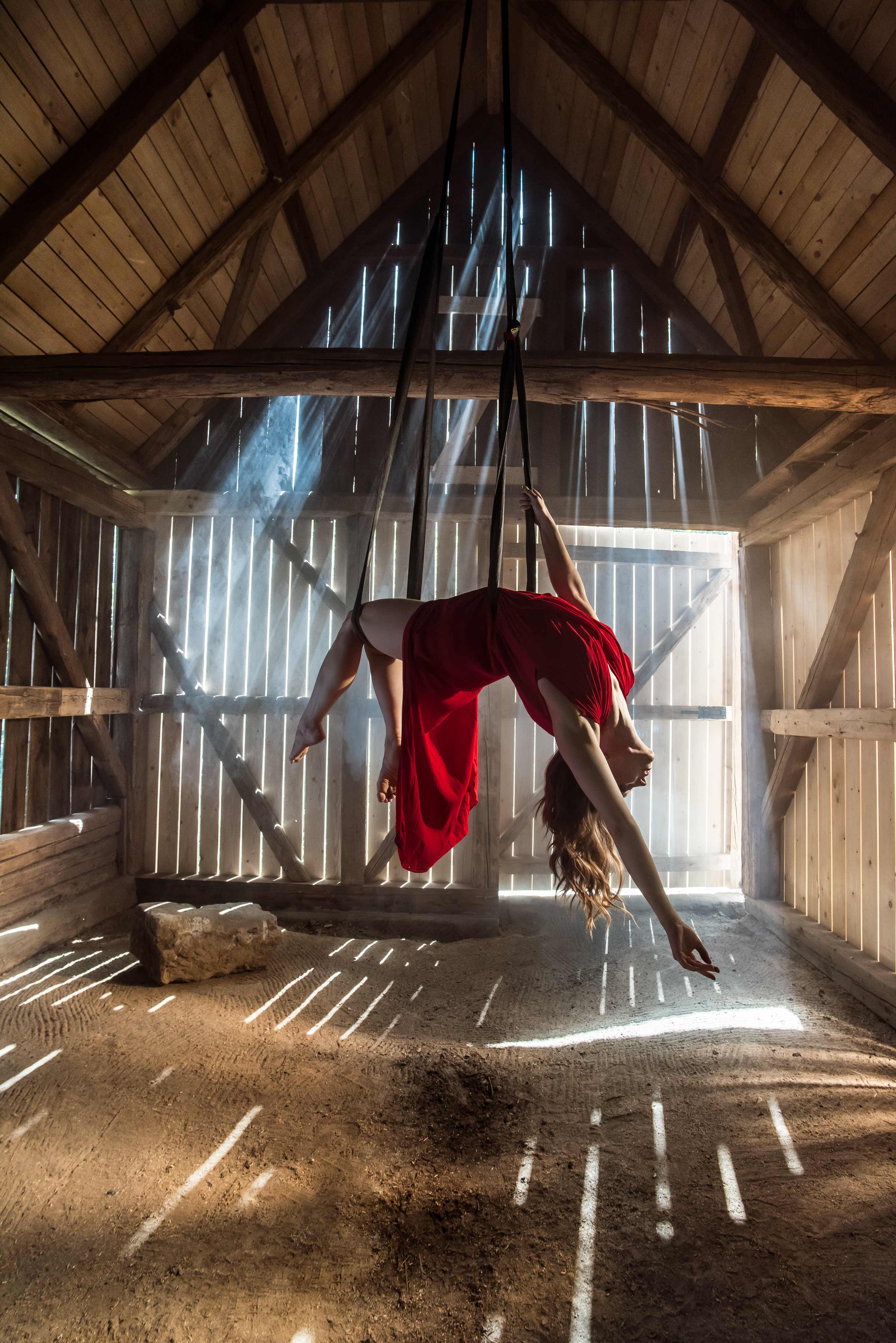 akrobati ve stodole